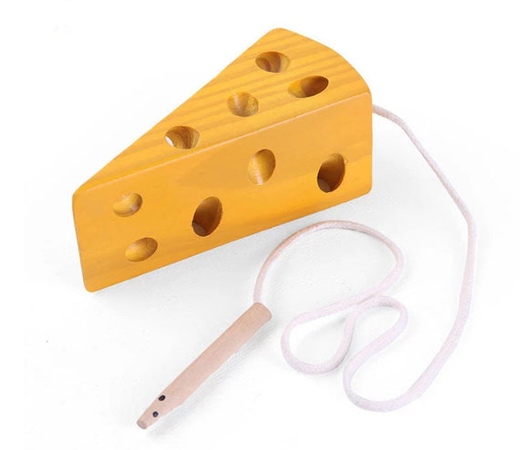 Wooden Mouse eat Cheese
